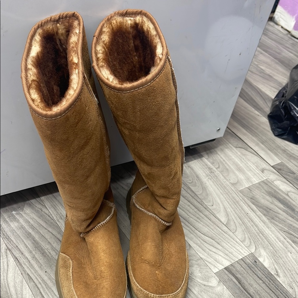 Koolaburra Tan Suede Winter Boots